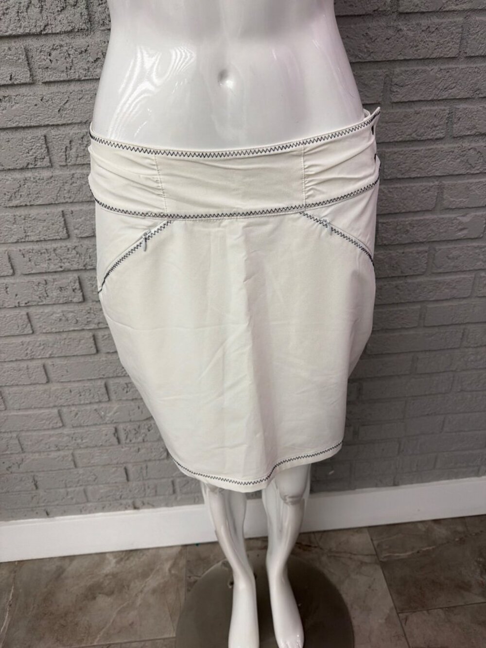 Antigua Women’s Desert Dry Xtra-Lite Performance Skort Size 8
